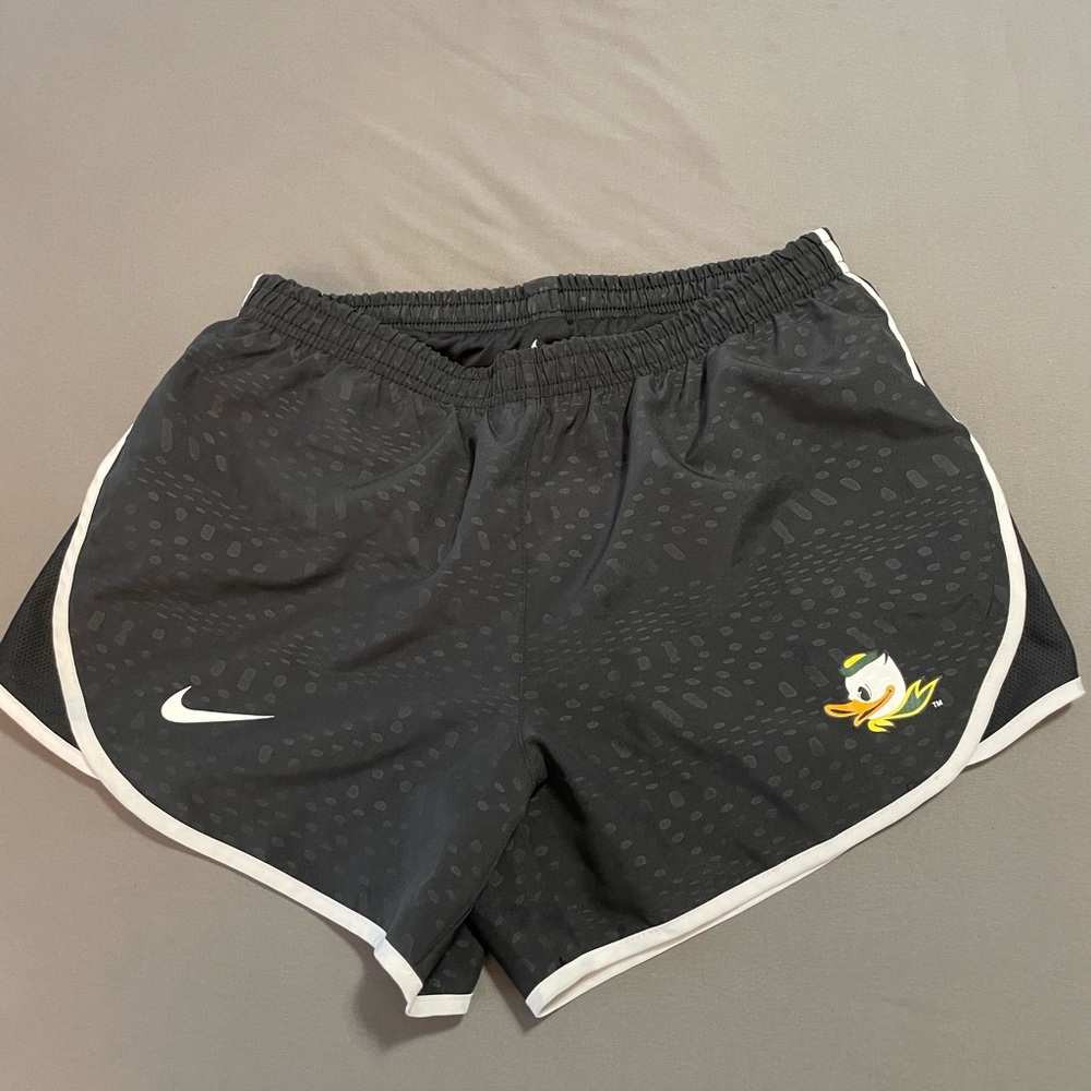 Nike Women's Black Athletic Shorts with White Accents, Size Small 🦆 Looks new